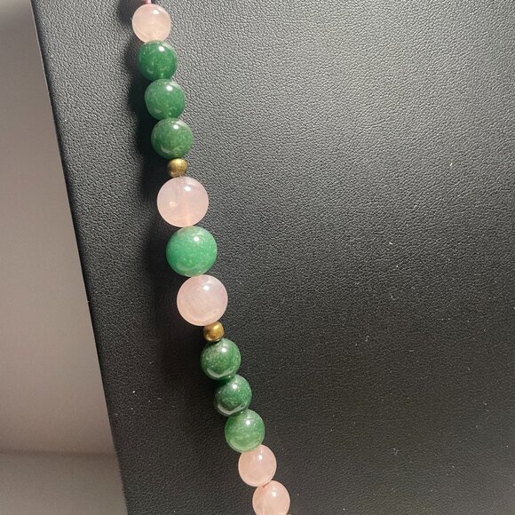 Rose Quartz/Green Jade Gemstone Necklace - Picture 3 of 9